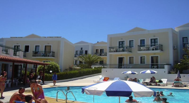 Camari Garden Hotel Apartments Gerani  Exterior photo