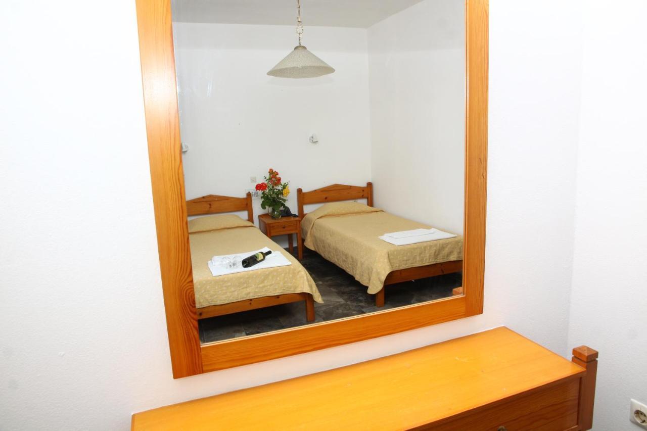 Camari Garden Hotel Apartments Gerani  Exterior photo