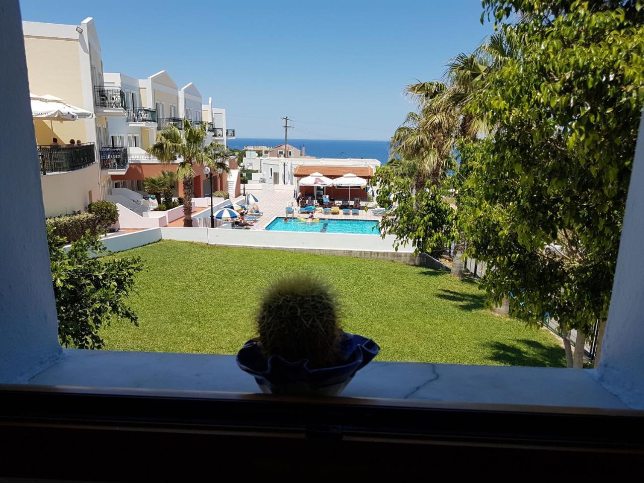 Camari Garden Hotel Apartments Gerani  Exterior photo