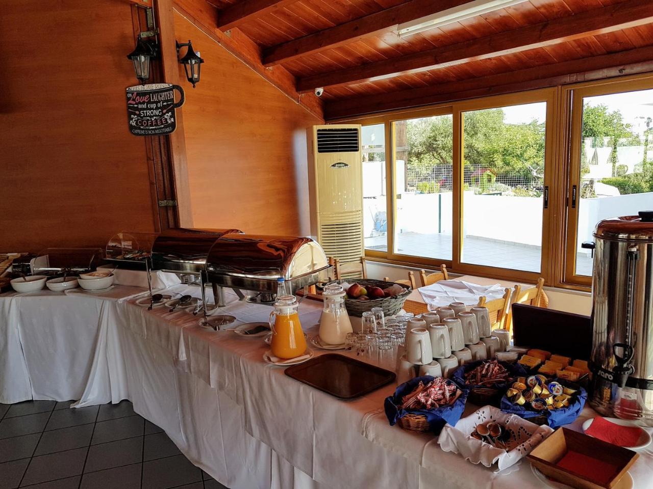 Camari Garden Hotel Apartments Gerani  Exterior photo