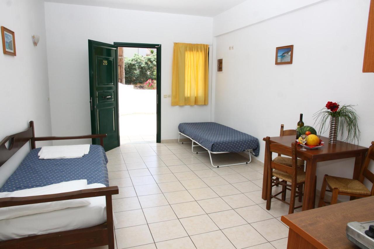Camari Garden Hotel Apartments Gerani  Exterior photo