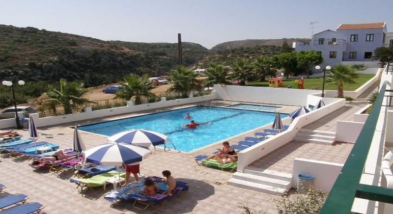 Camari Garden Hotel Apartments Gerani  Exterior photo