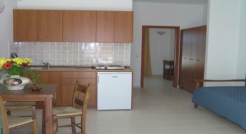 Camari Garden Hotel Apartments Gerani  Exterior photo