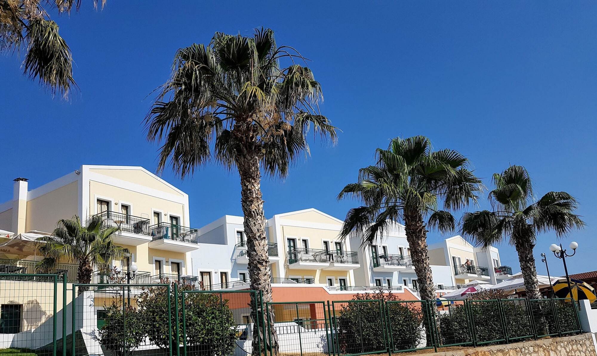 Camari Garden Hotel Apartments Gerani  Exterior photo